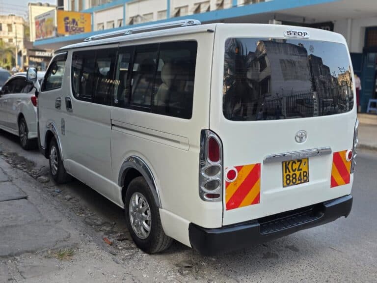 2014 Toyota Hiace 7L